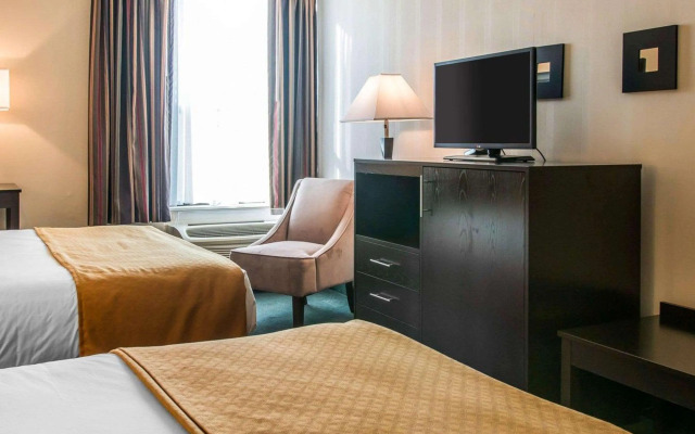 Quality Inn & Suites Escanaba North