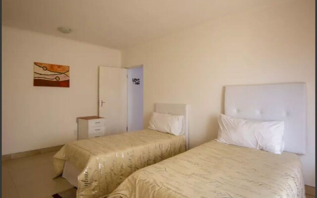 Blond's Blessings Struisbaai