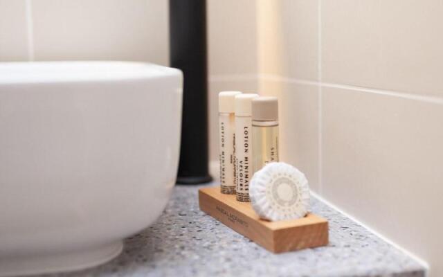 Tinah - Champs Elysées