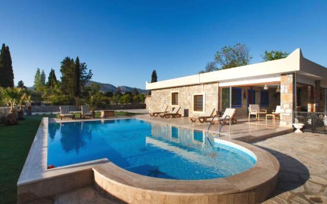 Ekrem Villa 2 by rezervasyonyap