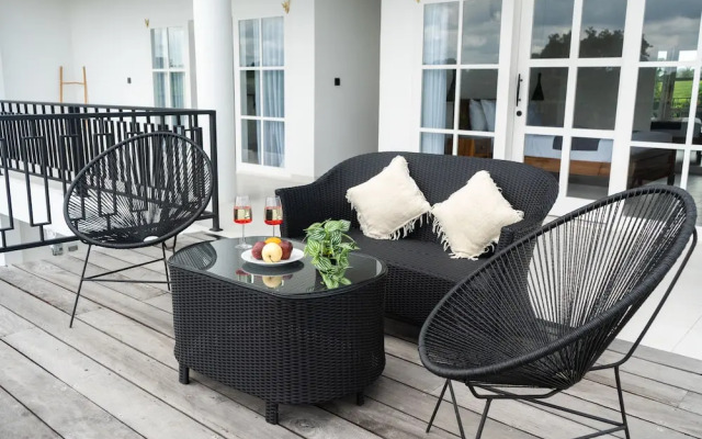 Santorini Luxury Villa