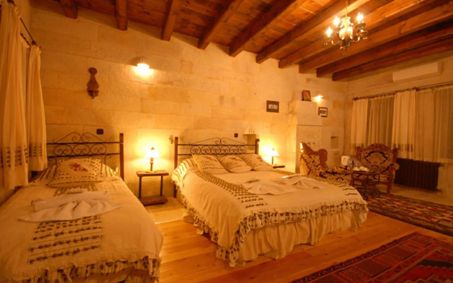 Traveller's Cave Hotel