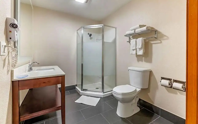 Quality Inn New London