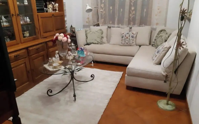 Apartment - Sleeps 2, Balcony & Parking