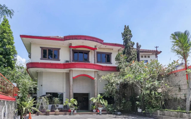 ZEN Rooms Puncak Cibogo KM 69