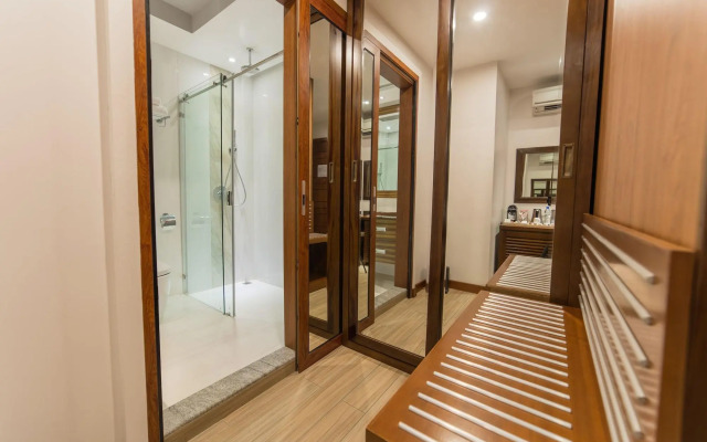 Samann Host Hotel