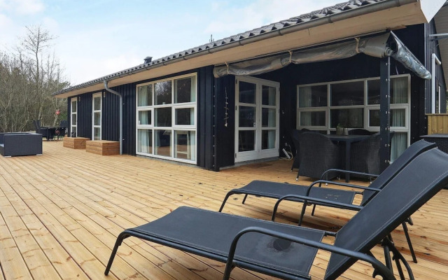 9 Person Holiday Home in Albaek