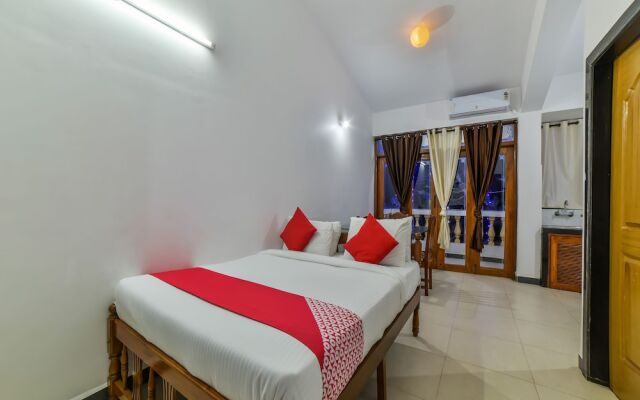 OYO 28305 Sunset Holiday Homes