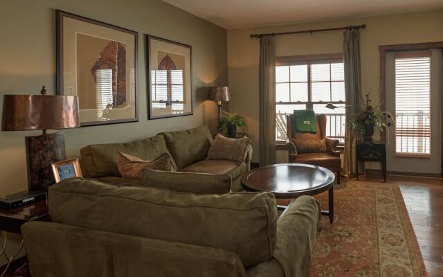 2 Br: Soaring Eagle 202