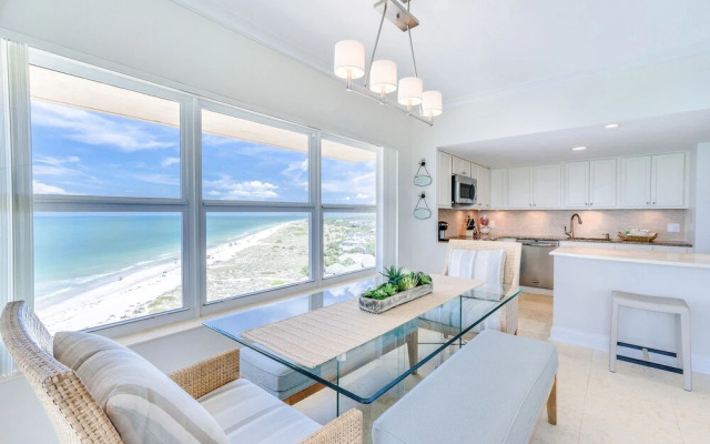 Regatta Beach Club N 913 by Vtrips