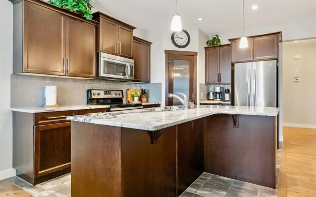 The Mask - 5BD - Movie Room - Kidfriendly