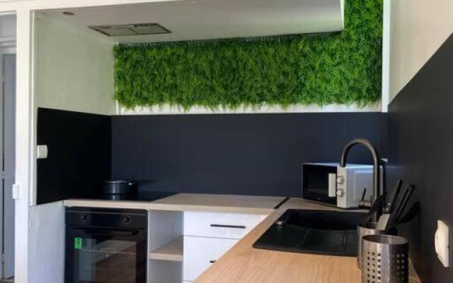 Superbe appartement rénové avec parking gratuit