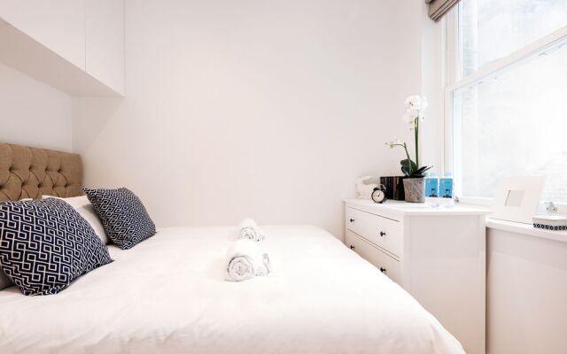 The Lillie Road Residence I - Eh1
