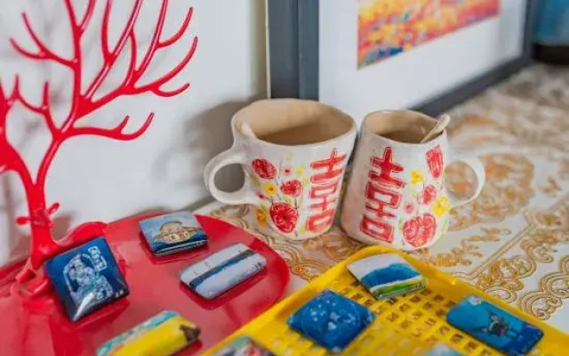 Luoluo Wuchen Lake View Inn