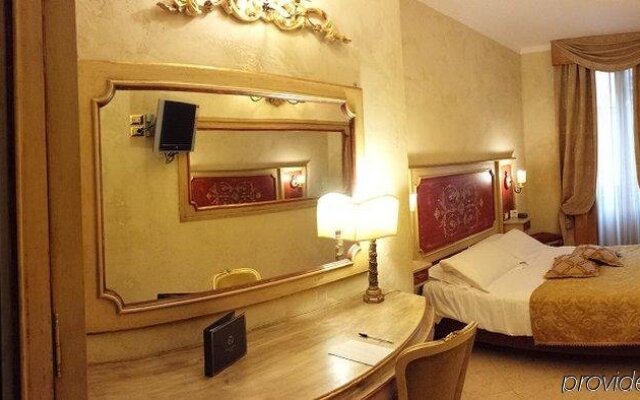 Room Select Via Veneto