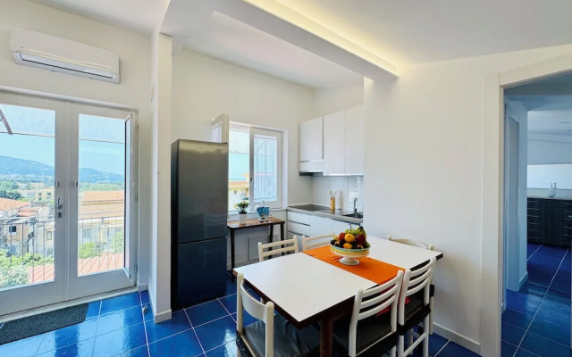 YourHome - La Famiglia Apartment