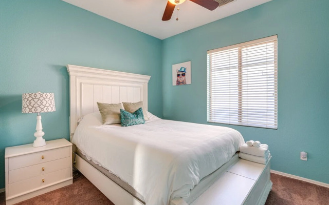 Phoenix Home w/ Private Pool Near Amphitheatre!