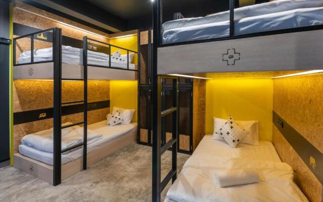 LOBSUEK Hostel หลบศึก โฮสเทล