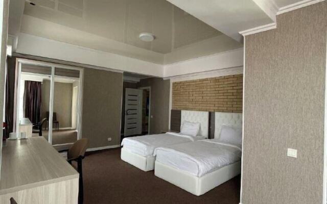 Vzmorie DeLuxe hotel