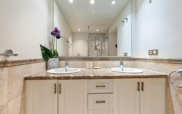 Pelicar 0-5 SEA VIEW 2B