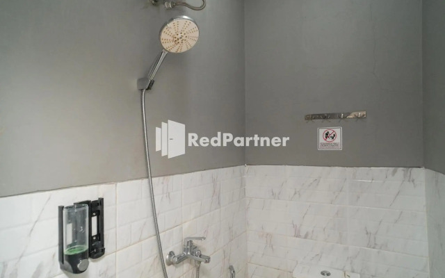 OYO 2248 Yayah Rooms Syariah