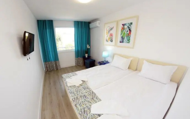 Spring Holiday Resort