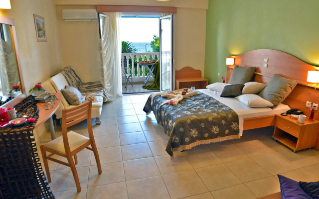 Belussi Beach Hotel & Suites