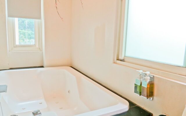 Lovers Hot Spring B&B