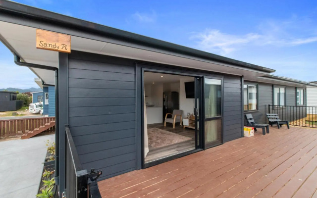 Sandy Shores - Waihi Beach Holiday Home