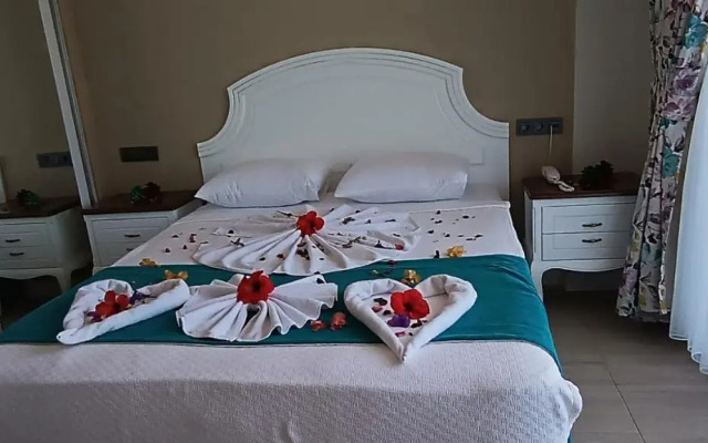 Polaris Hayat Motel