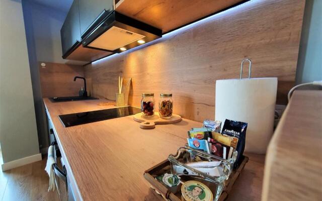 Eriss Studio Suite - OZone building apartment