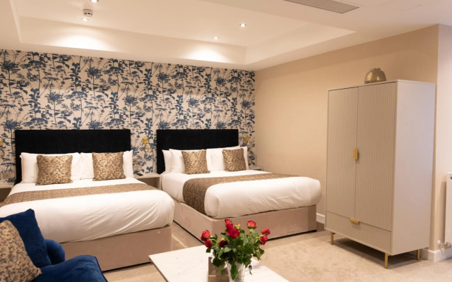 Reem Hotel