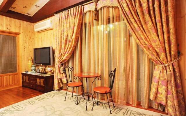 Palace in the Forest Pension