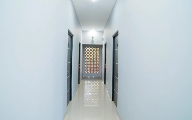 RedDoorz near Sindu Kusuma Edupark 3