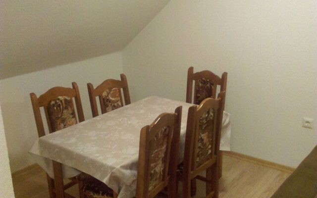Apartman i sobe Krga