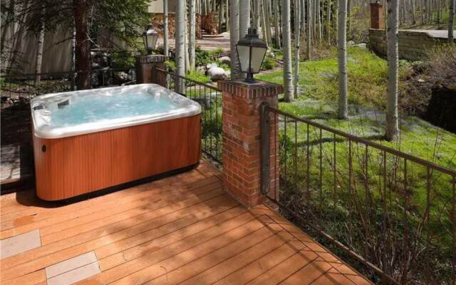 Sunburst Residence 5 Bedrooms 3.5 Bathrooms Home