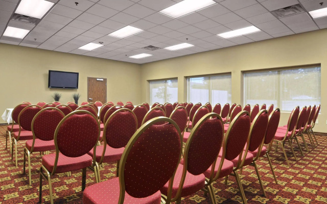 Quality Inn and Suites Monterey, TN - Crossville, TN