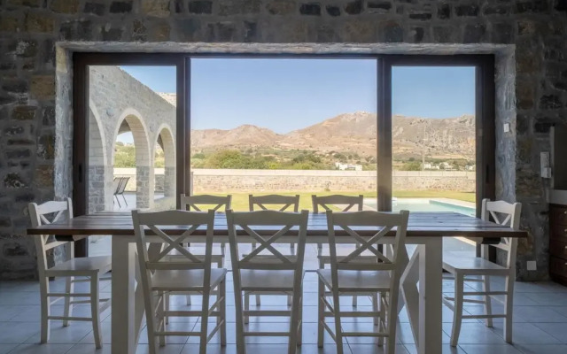 Villa Vilana With Private Pool