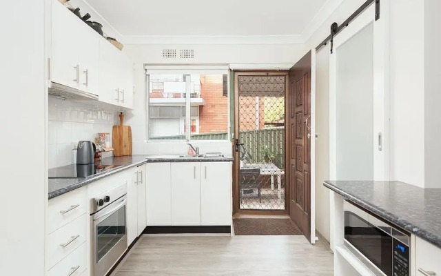 Comfy & Convenient Homebush West