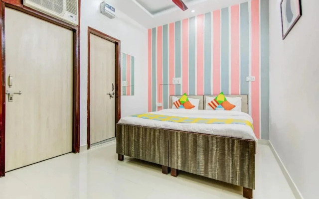 OYO Home 28827 Design Studio Huda City Center