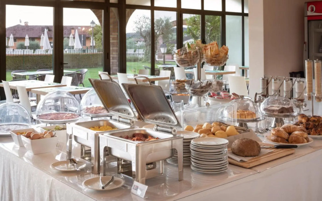 Le Terrazze Sul Lago Residence & Hotel