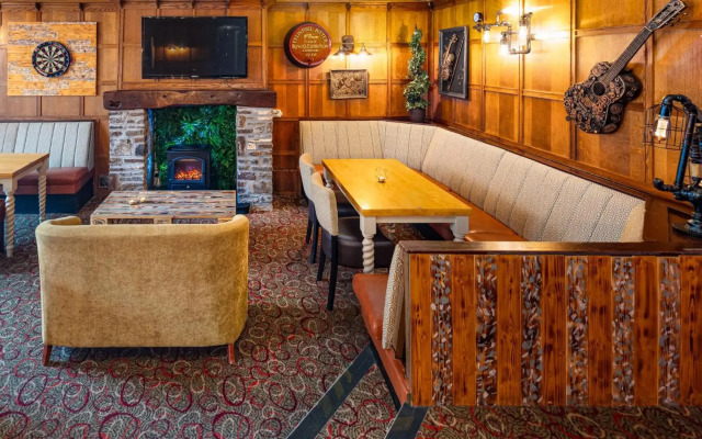 Boars Head Hotel