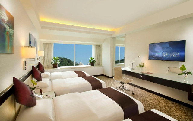 Regal Riverside Hotel