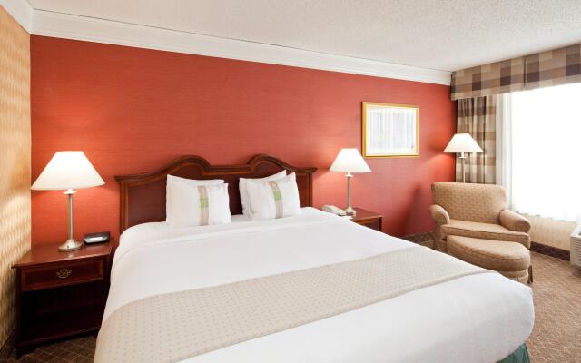 Holiday Inn Cleveland-Mayfield by IHG