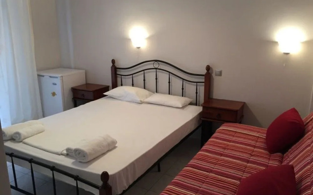 George House Apartments & Villa