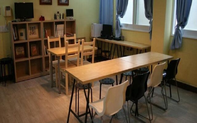 GUESTHOUSE SANTA - Hostel