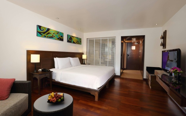 Le Meridien Phuket Beach Resort - photo 5