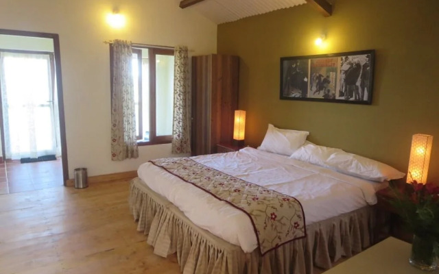 Sherlock Homes  A Heritage Theme Hotel