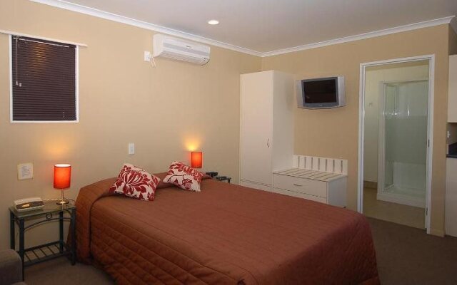 Discovery Motor Lodge
