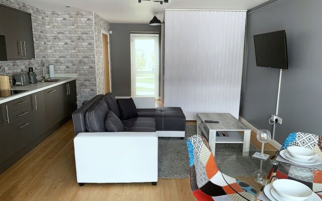 Toothbrush Apartments - Studio Apartment